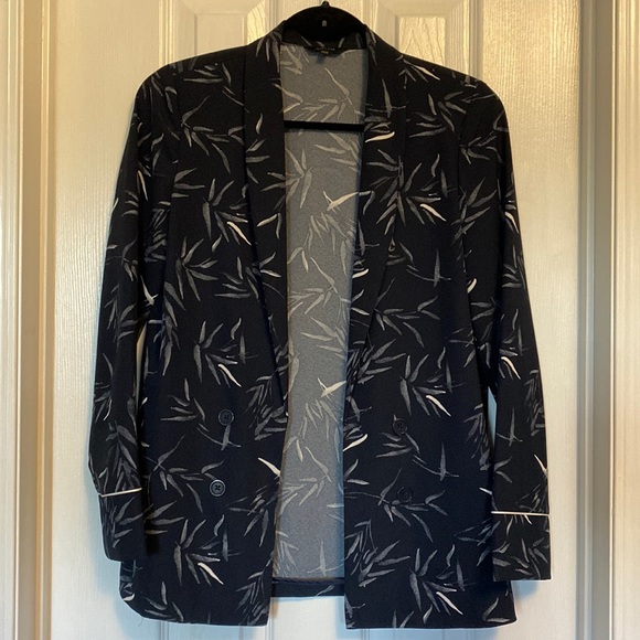 BOGO FREE Blue and White Patterned Blazer - Picture 1 of 4